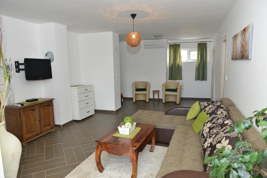 Apartments Kuljace Sveti Stefan Ngoại thất bức ảnh