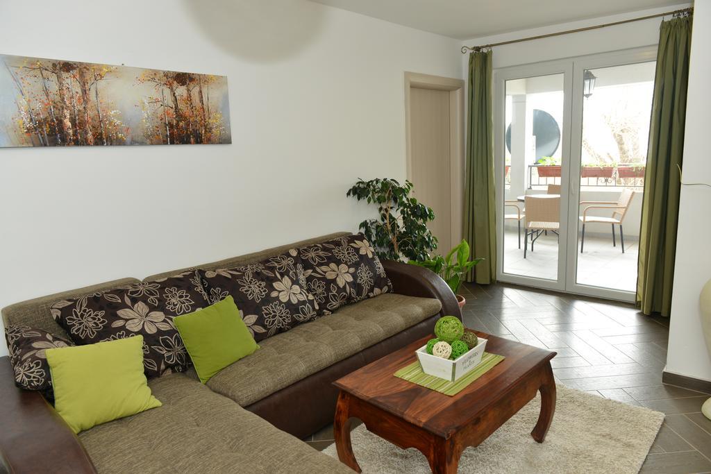 Apartments Kuljace Sveti Stefan Ngoại thất bức ảnh