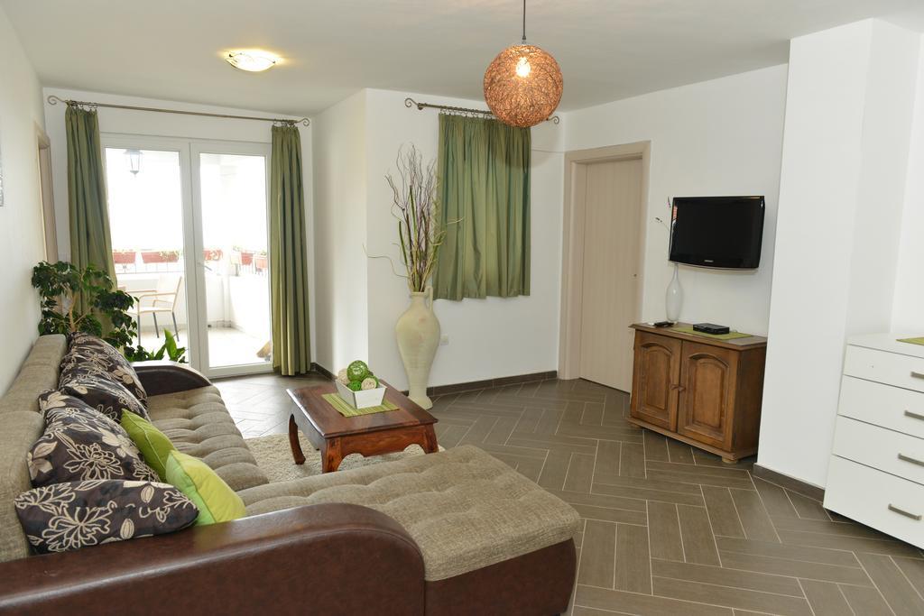 Apartments Kuljace Sveti Stefan Ngoại thất bức ảnh