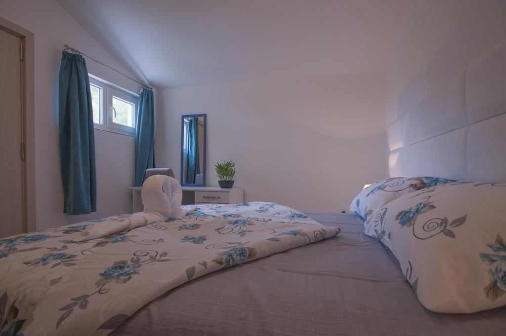 Apartments Kuljace Sveti Stefan Ngoại thất bức ảnh